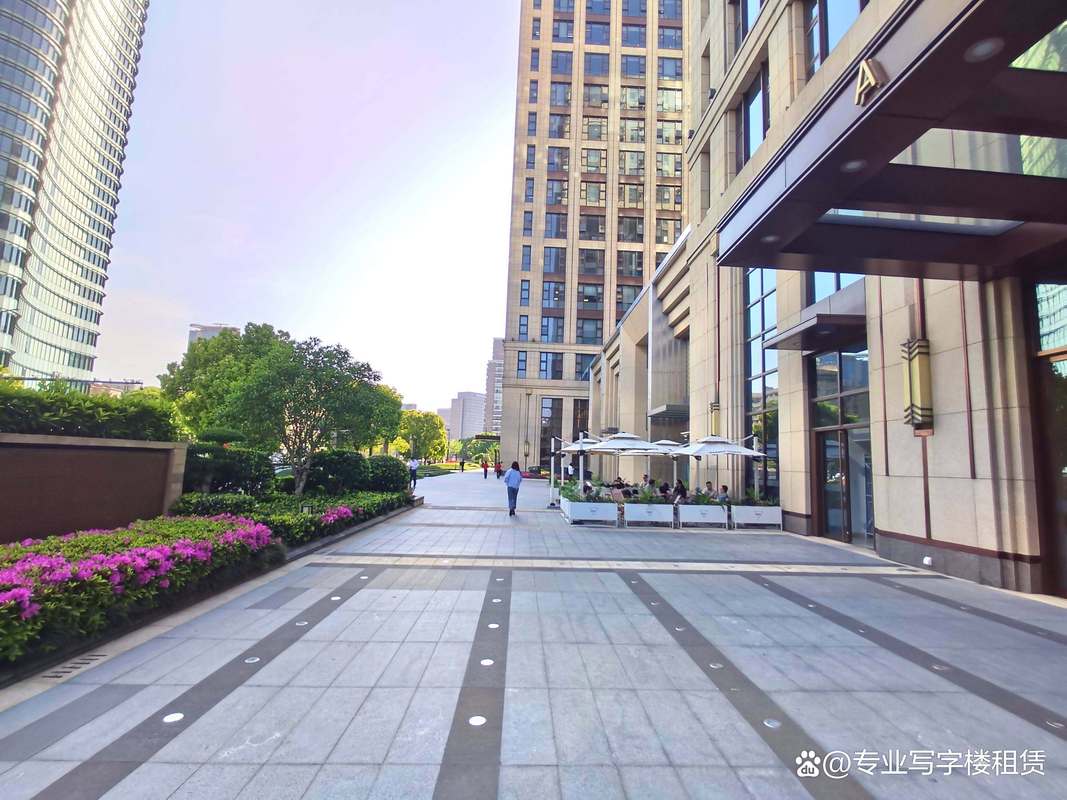 地下车库的政府车位物业有权出租吗 地下车库的政府车位物业有权出租吗